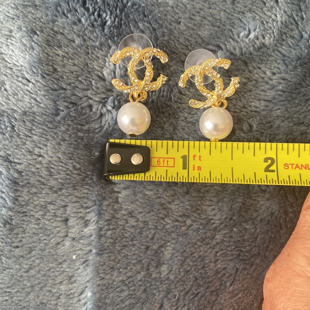Fashion logo earrings new - Picture 4 of 4